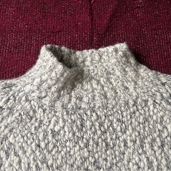 Vince Cropped Wool Cashmere Blend Sweater - Picture 5 of 8